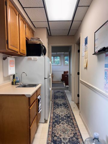 48 Stagecoach Road, Hartford, VT 05001