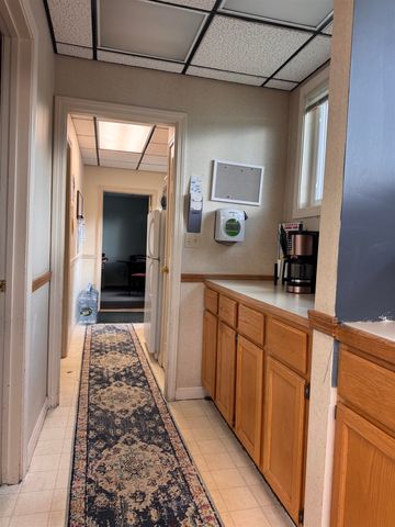 48 Stagecoach Road, Hartford, VT 05001
