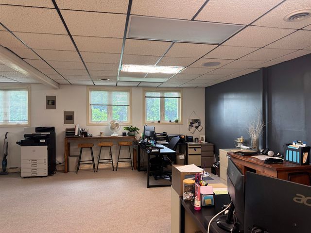 48 Stagecoach Road, Hartford, VT 05001
