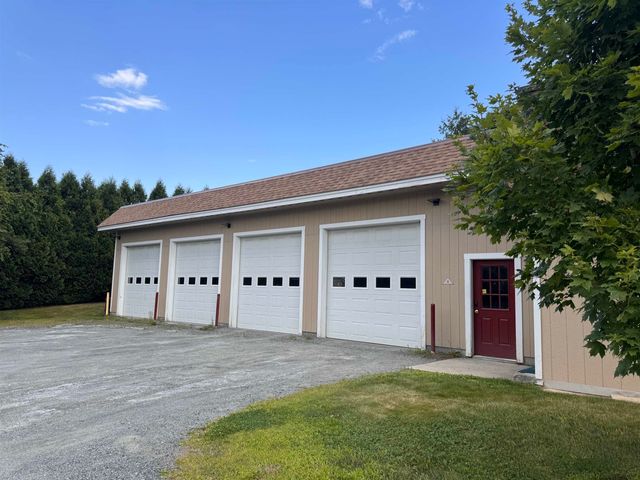 48 Stagecoach Road, Hartford, VT 05001