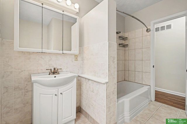 3544 N 53 Street, Omaha, NE 68104