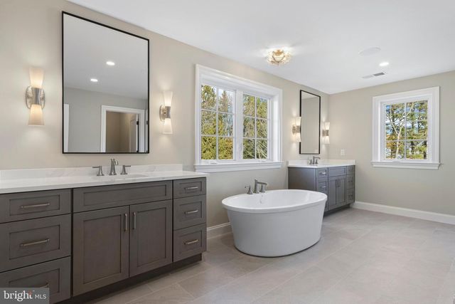 THE PRESCOTT MILLSTONE CIR, West Chester, PA 19380