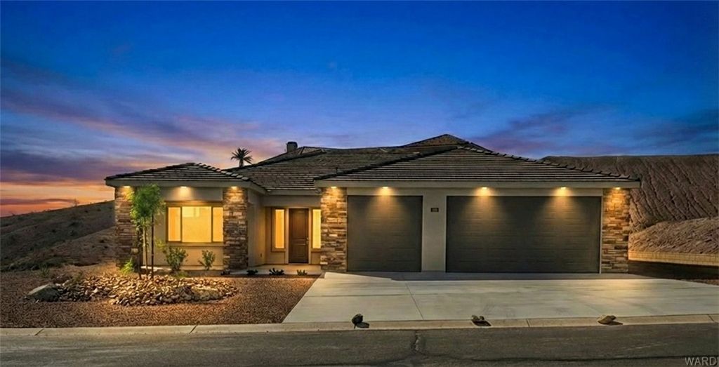 225 Landon Drive, Bullhead City, AZ 86429