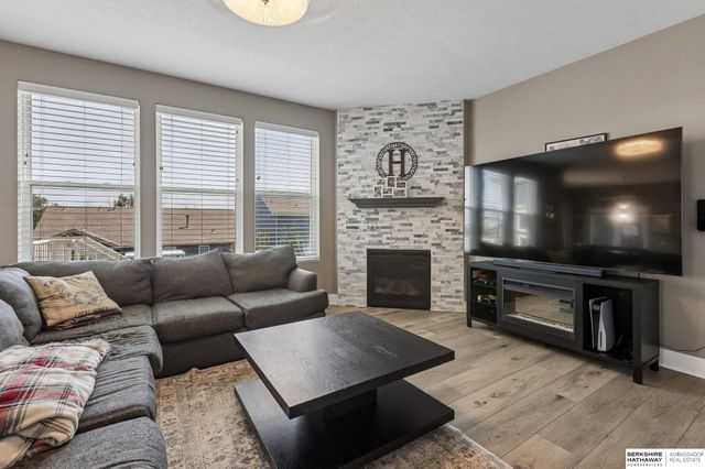 8059 N 173 Street, Bennington, NE 68007