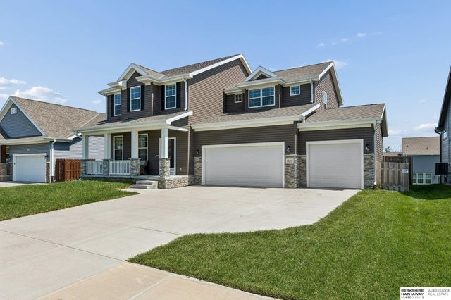 8059 N 173 Street, Bennington, NE 68007