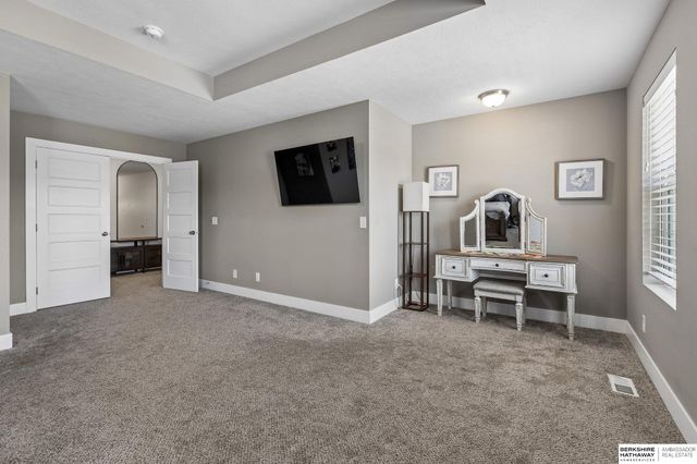 8059 N 173 Street, Bennington, NE 68007