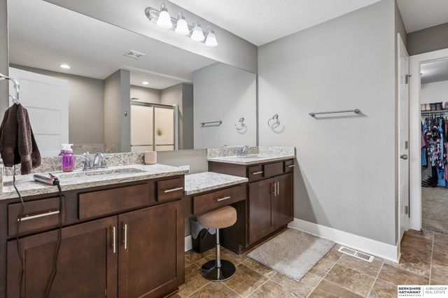 8059 N 173 Street, Bennington, NE 68007