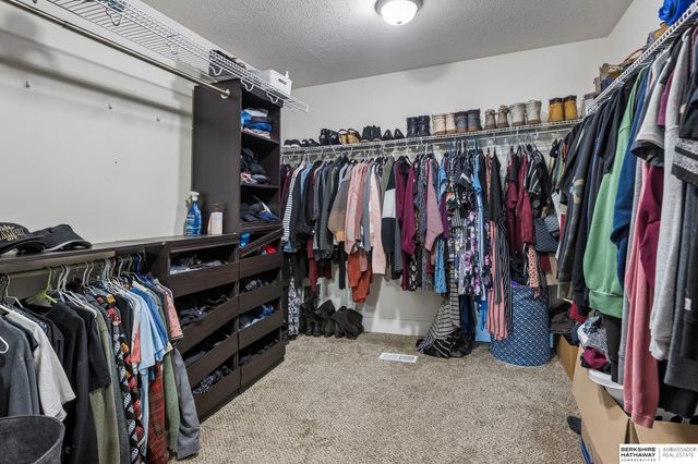 8059 N 173 Street, Bennington, NE 68007