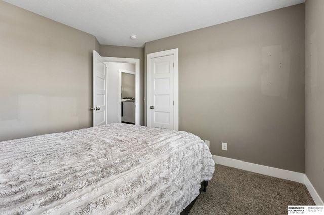 8059 N 173 Street, Bennington, NE 68007