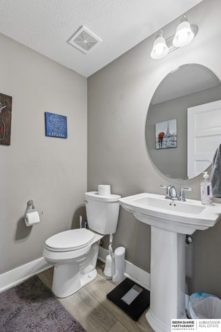 8059 N 173 Street, Bennington, NE 68007