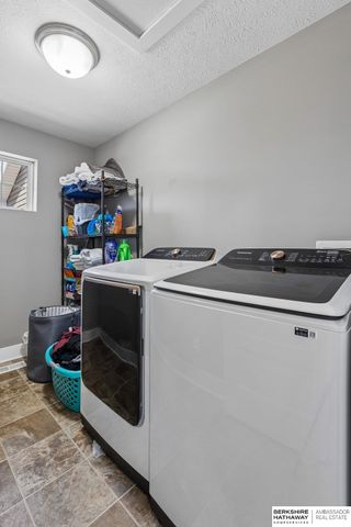 8059 N 173 Street, Bennington, NE 68007