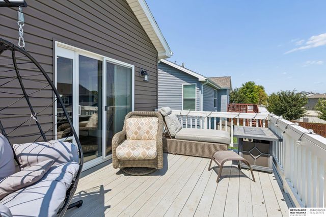 8059 N 173 Street, Bennington, NE 68007