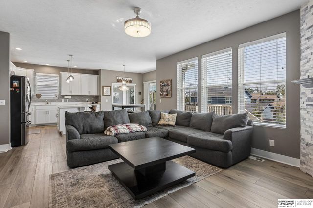 8059 N 173 Street, Bennington, NE 68007
