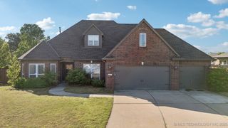 519 S 50th Place, Broken Arrow, OK 74014