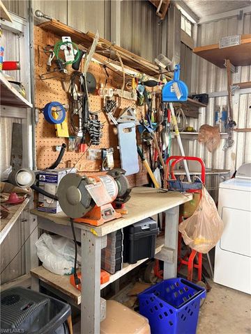 3049 Longview LN, North Fort Myers, FL 33917