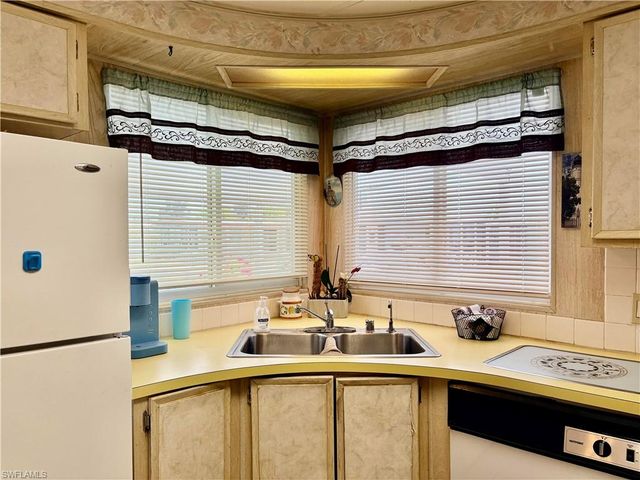 3049 Longview LN, North Fort Myers, FL 33917