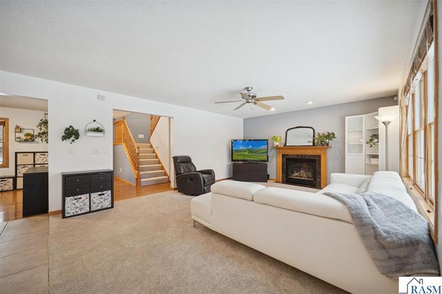 117 Hope Ct, Mankato, MN 56001