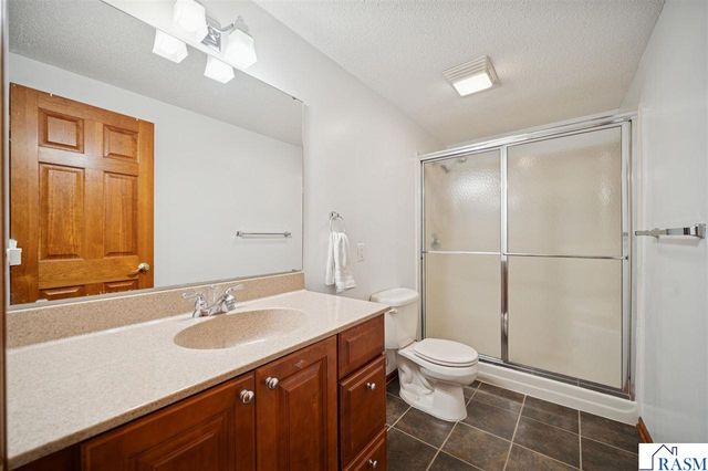 117 Hope Ct, Mankato, MN 56001