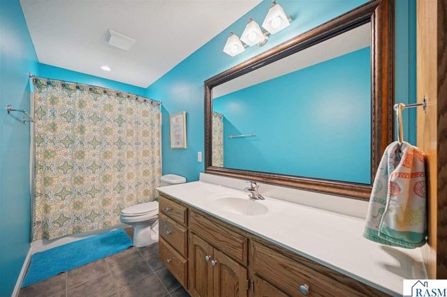 117 Hope Ct, Mankato, MN 56001