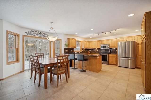 117 Hope Ct, Mankato, MN 56001