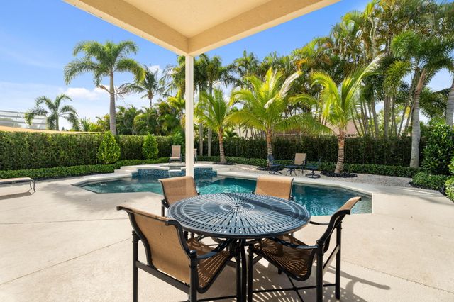 4620 SE Winter Haven Court, Stuart, FL 34997