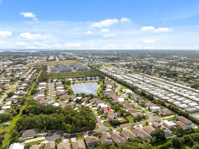 4620 SE Winter Haven Court, Stuart, FL 34997