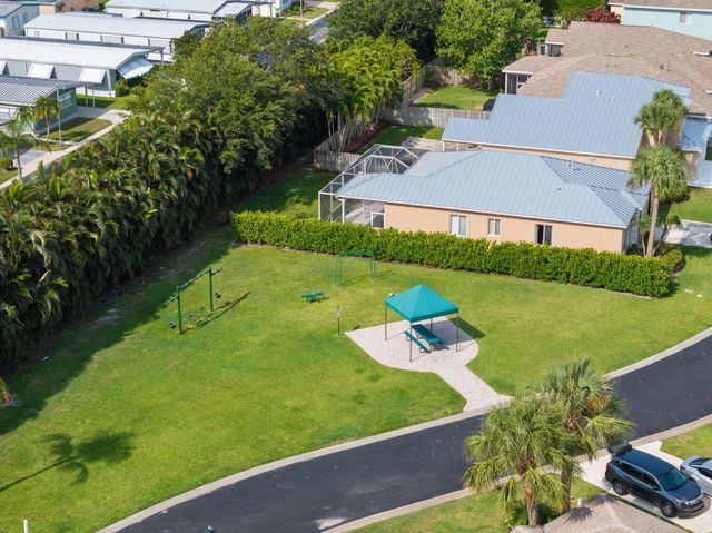 4620 SE Winter Haven Court, Stuart, FL 34997