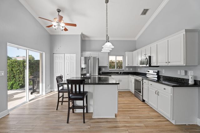 4620 SE Winter Haven Court, Stuart, FL 34997