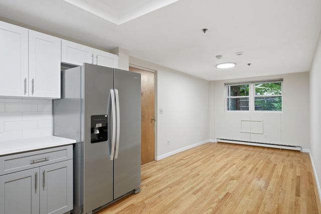 10 Beacon St 103, Woburn, MA 01801