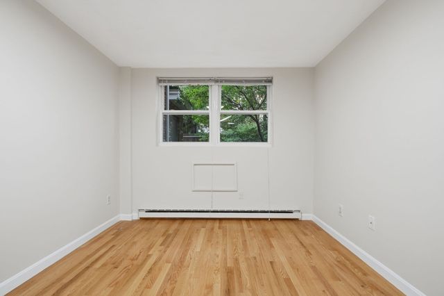 10 Beacon St 103, Woburn, MA 01801