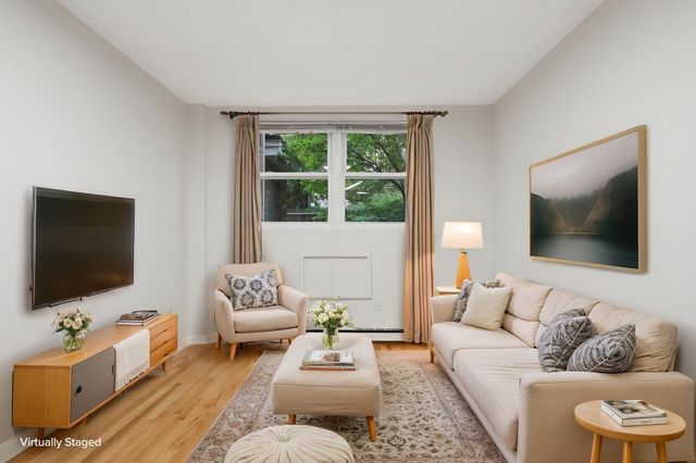 10 Beacon St 103, Woburn, MA 01801