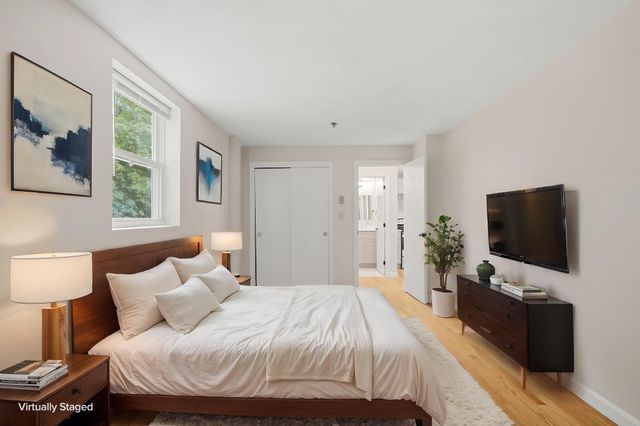 10 Beacon St 103, Woburn, MA 01801