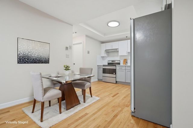 10 Beacon St 103, Woburn, MA 01801