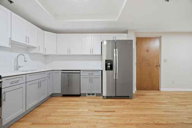 10 Beacon St 103, Woburn, MA 01801