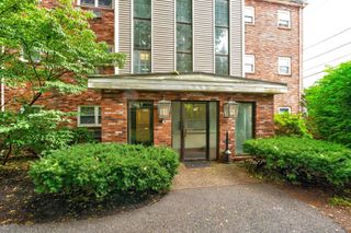 10 Beacon St 103, Woburn, MA 01801