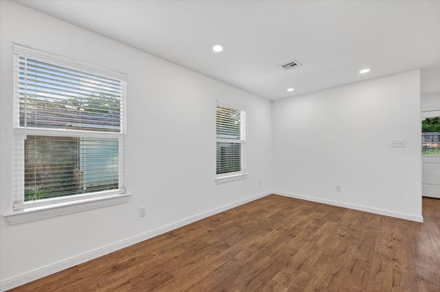 422 E Shepherd Street, Denison, TX 75021
