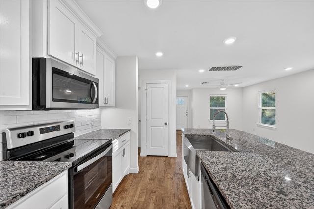 422 E Shepherd Street, Denison, TX 75021