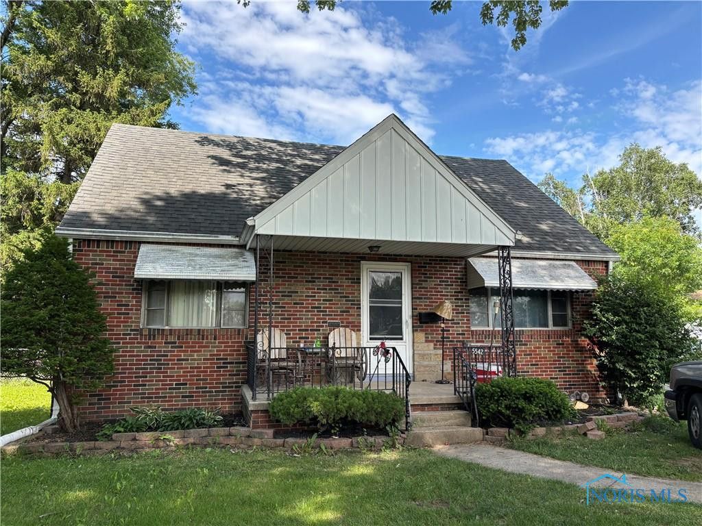 5542 Ashdale Court, Toledo, OH 43612