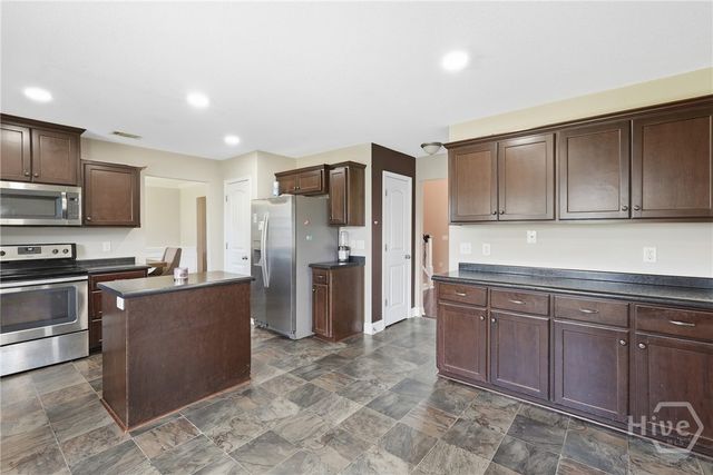 66 Powers Drive, Midway, GA 31320