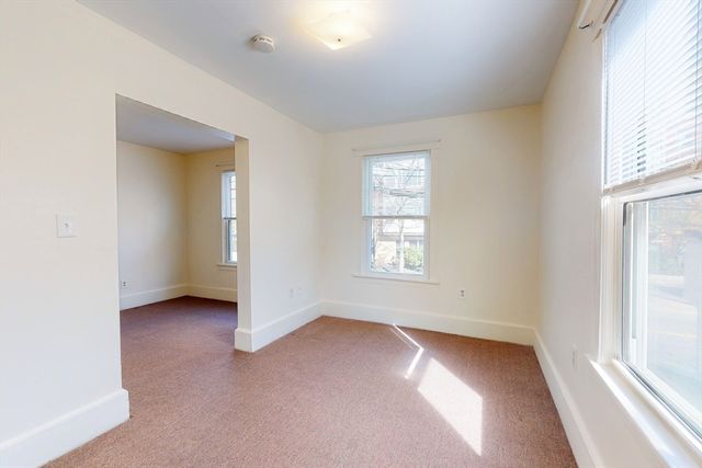 34 Crescent 1, Waltham, MA 02453