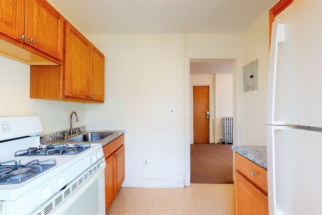 34 Crescent 1, Waltham, MA 02453