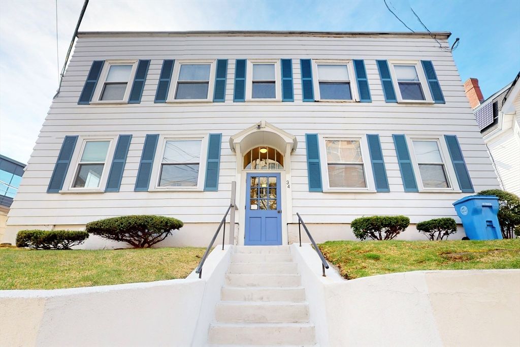 34 Crescent 1, Waltham, MA 02453