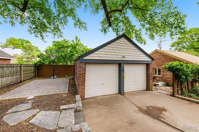 7835 Cornell Avenue, University City, MO 63130
