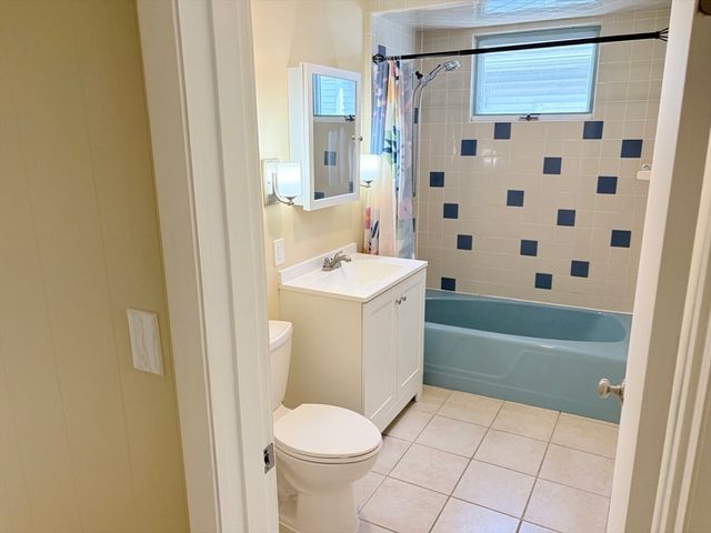 56-58 Stanley Ave 58, Medford, MA 02155