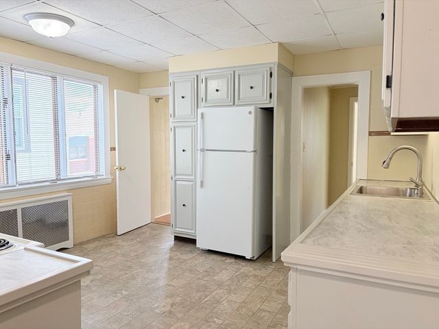 56-58 Stanley Ave 58, Medford, MA 02155