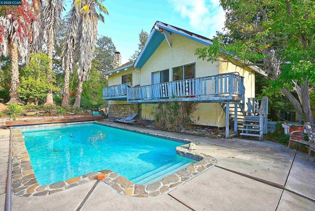 3160 Walnut Blvd, Walnut Creek, CA 94597