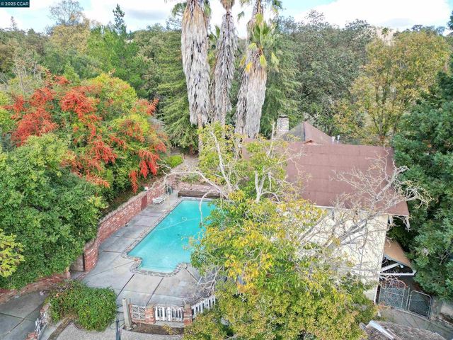 3160 Walnut Blvd, Walnut Creek, CA 94597