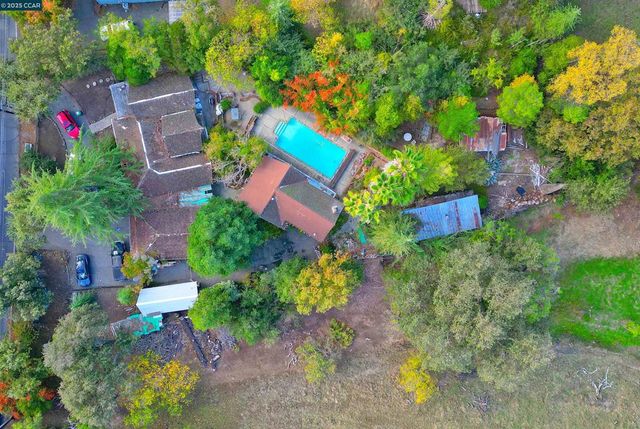 3160 Walnut Blvd, Walnut Creek, CA 94597