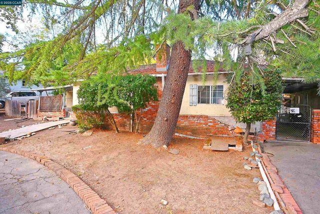 3160 Walnut Blvd, Walnut Creek, CA 94597