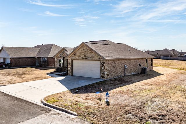 417 W Andrew Drive, Mabank, TX 75147